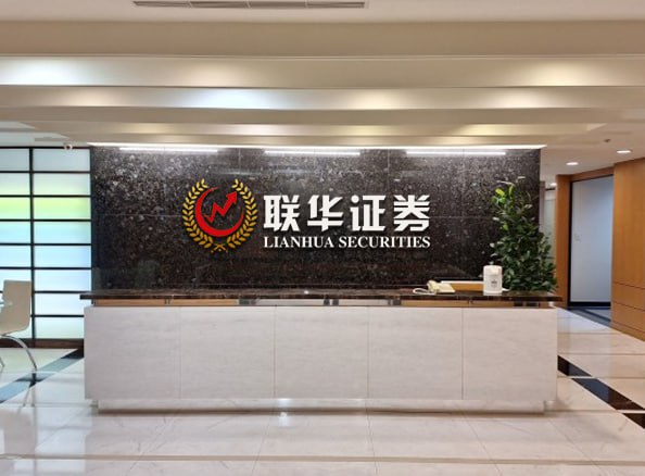 《天津配资浮世绘：资本狂欢下的冷思考与热博弈》
